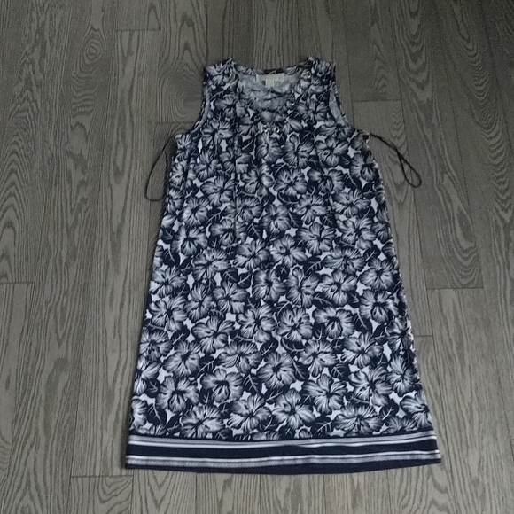 Beautiful dress by Michael Kors 🌟⭐🍀 - Picture 4 of 12